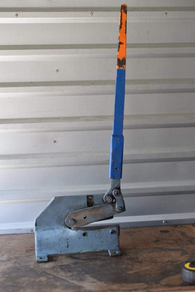 Meyer throatless bench shear