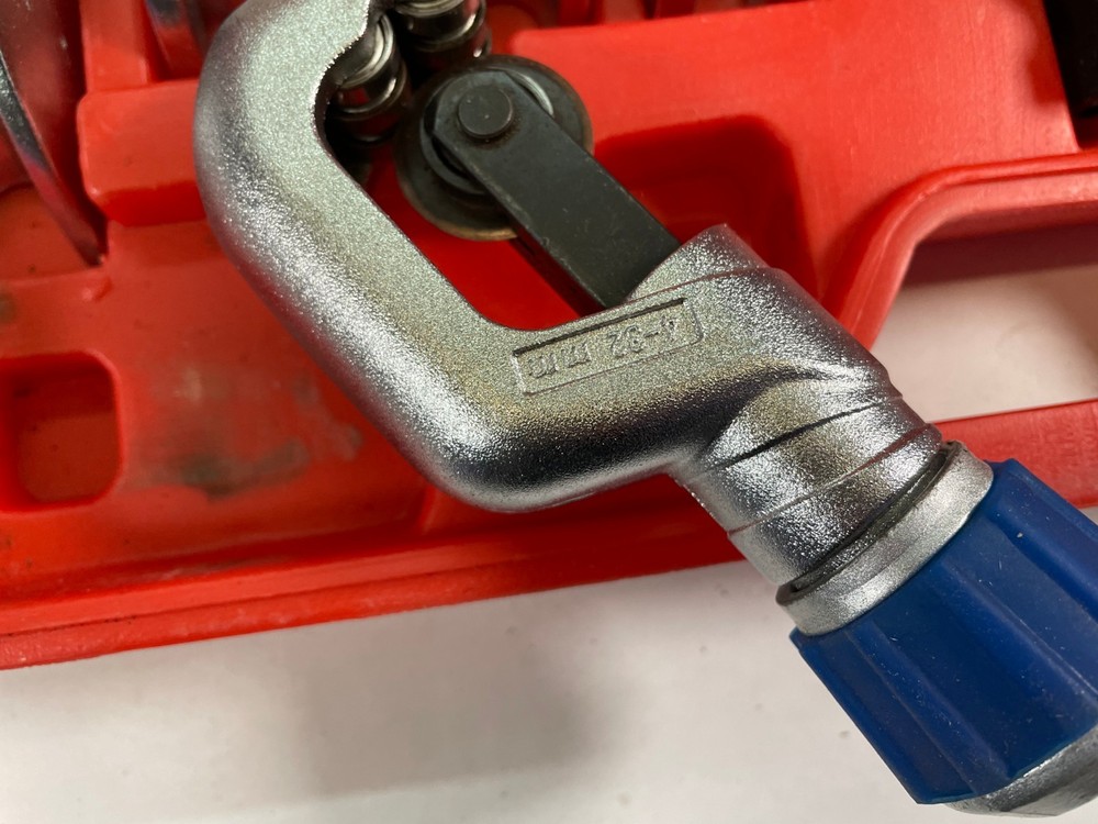 Ratchet Tube Bender - Multiple Size Crossbow Type Bender