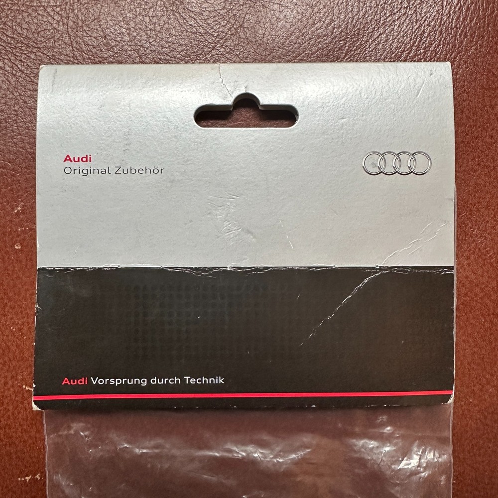 Audi A4 iPod AMI Cable Adapter for iPod Music Interface iPhone 30 Pin