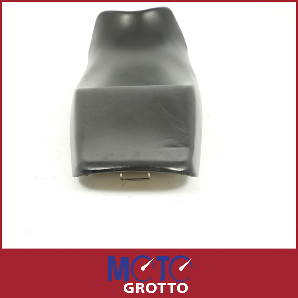 Kawasaki ZZR1100C () Seat