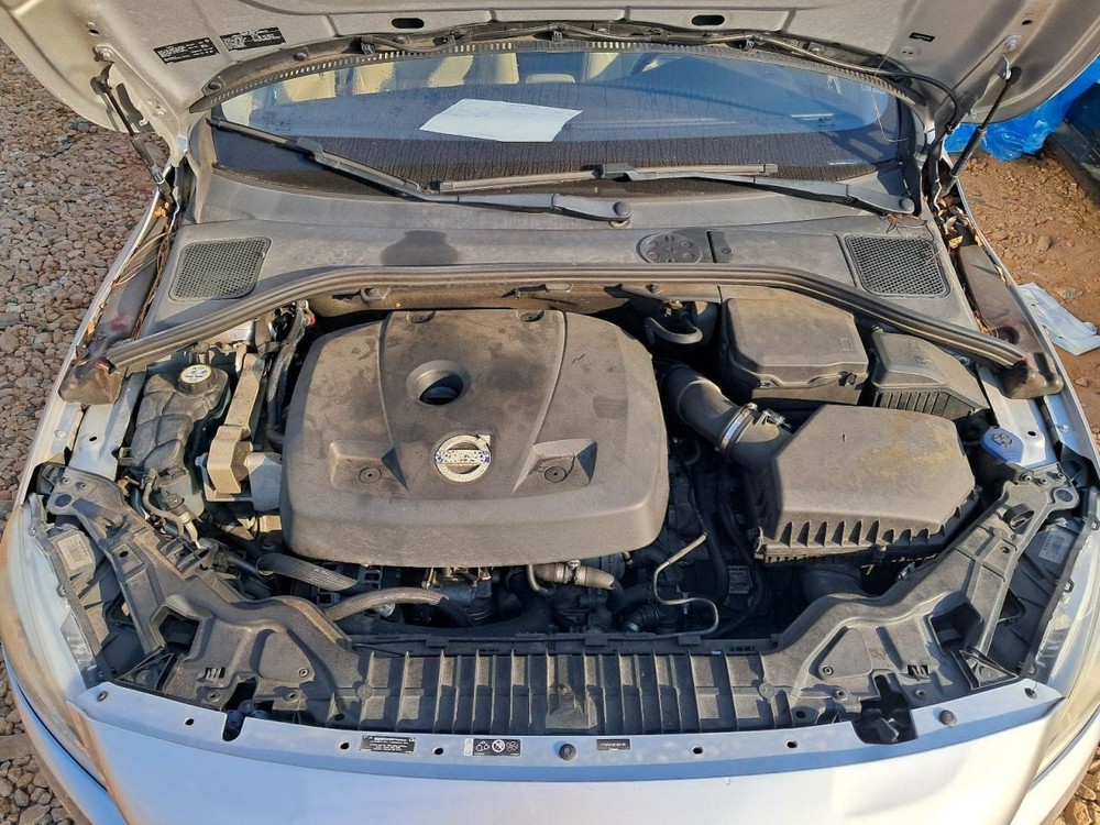 S60 2015 Glove Box 4777415
