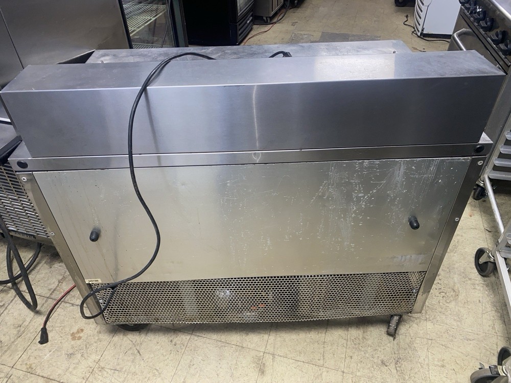 True 2 Dr., 4’ Sandwich Prep Table, Runs Great!