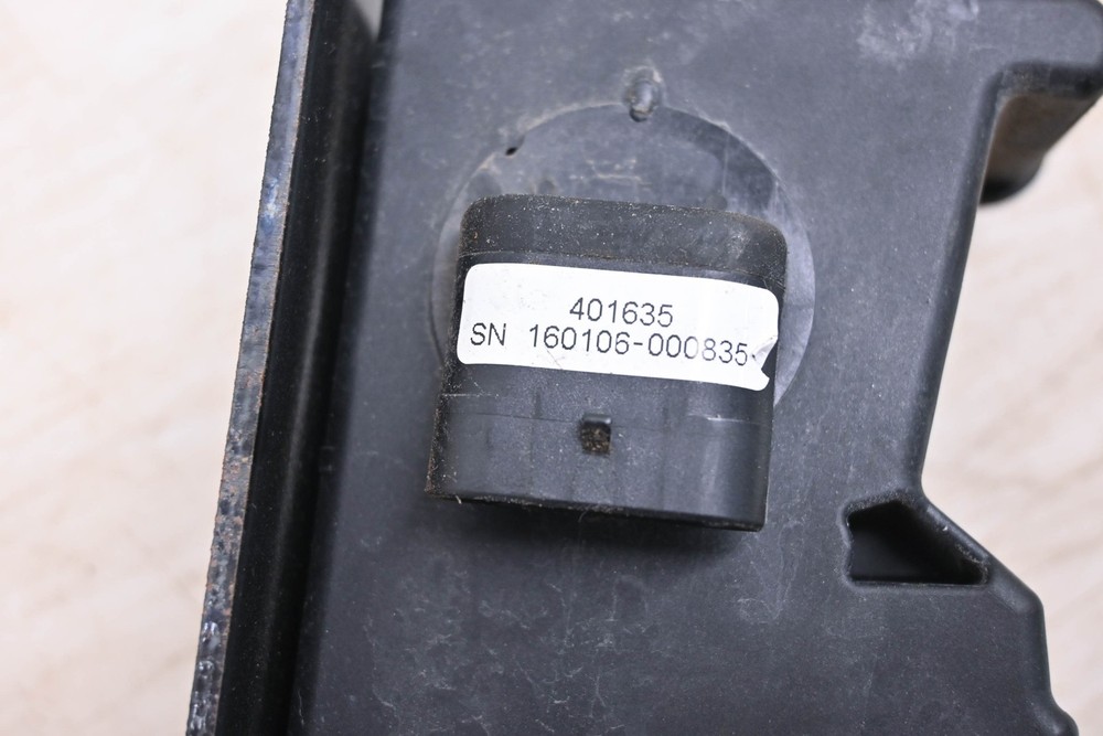 16 Polaris M1400 2x4 Throttle Pedal