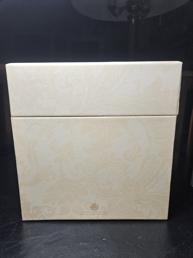 Anna Griffin Embossing Folder Storage Box With 15 Storage Sleeves