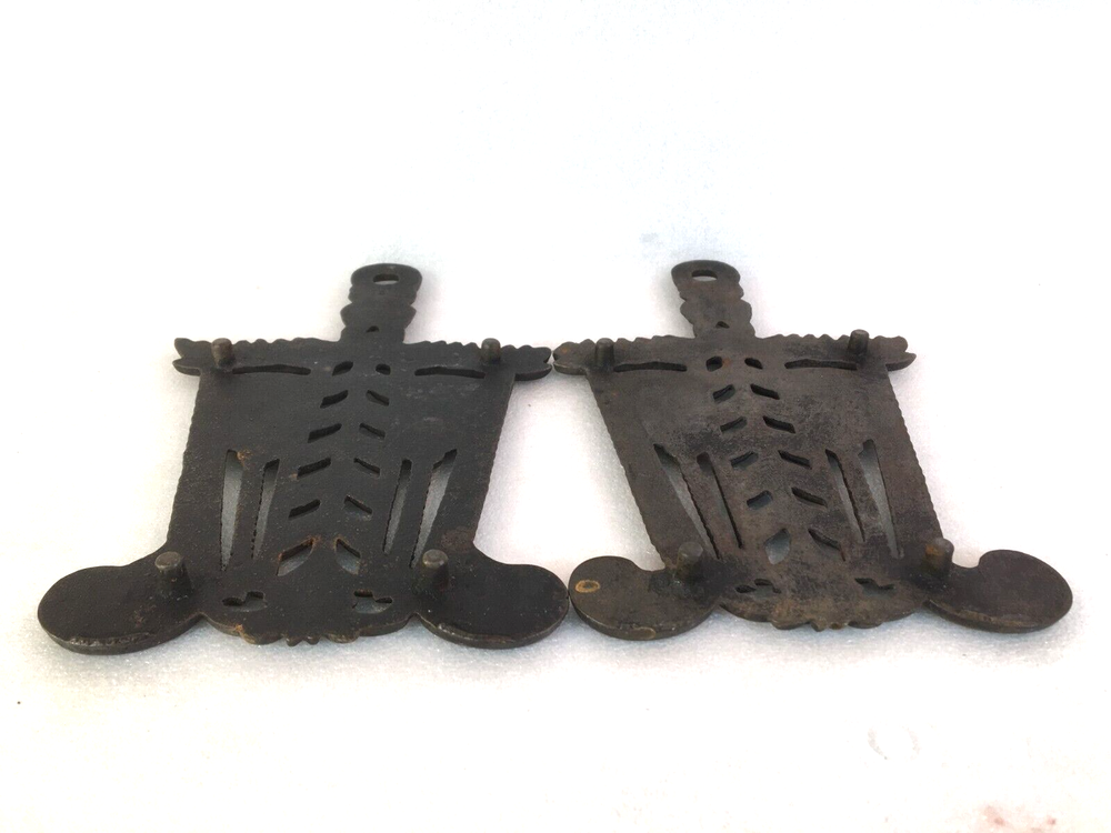 2 WILTON Cast Iron Trivets Wheat & Broom Design