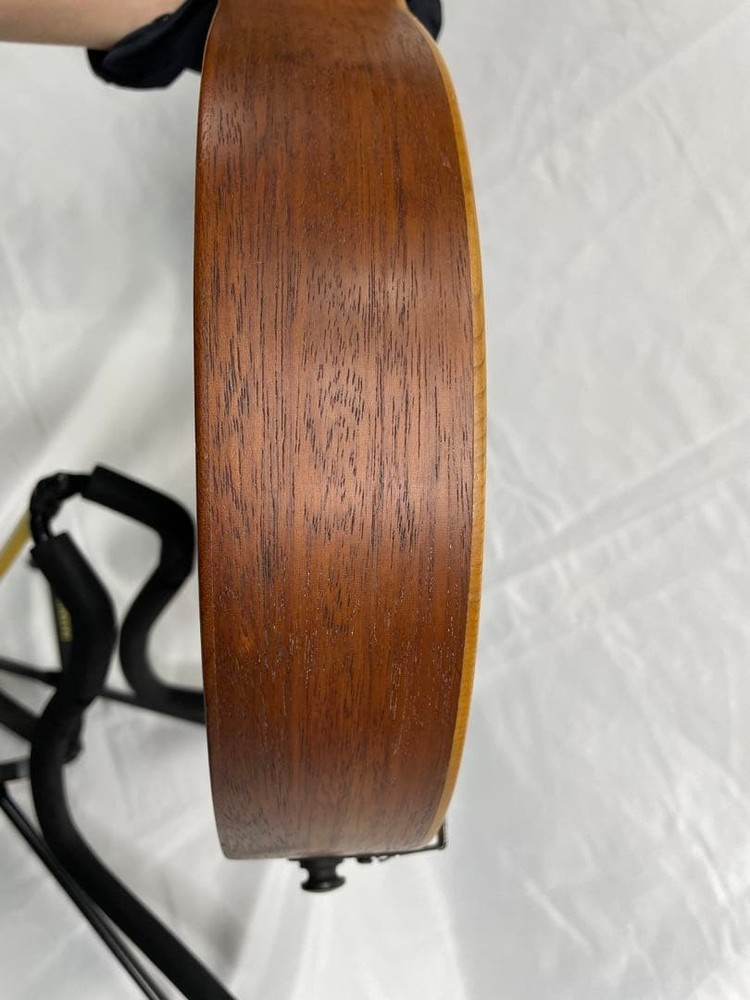 Tacoma flat mandolin m-1