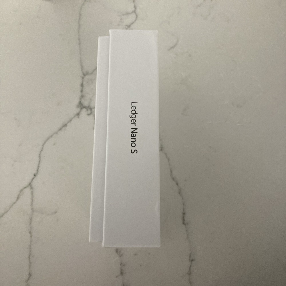 Ledger Nano S Cryptocurrency Hardware Wallet