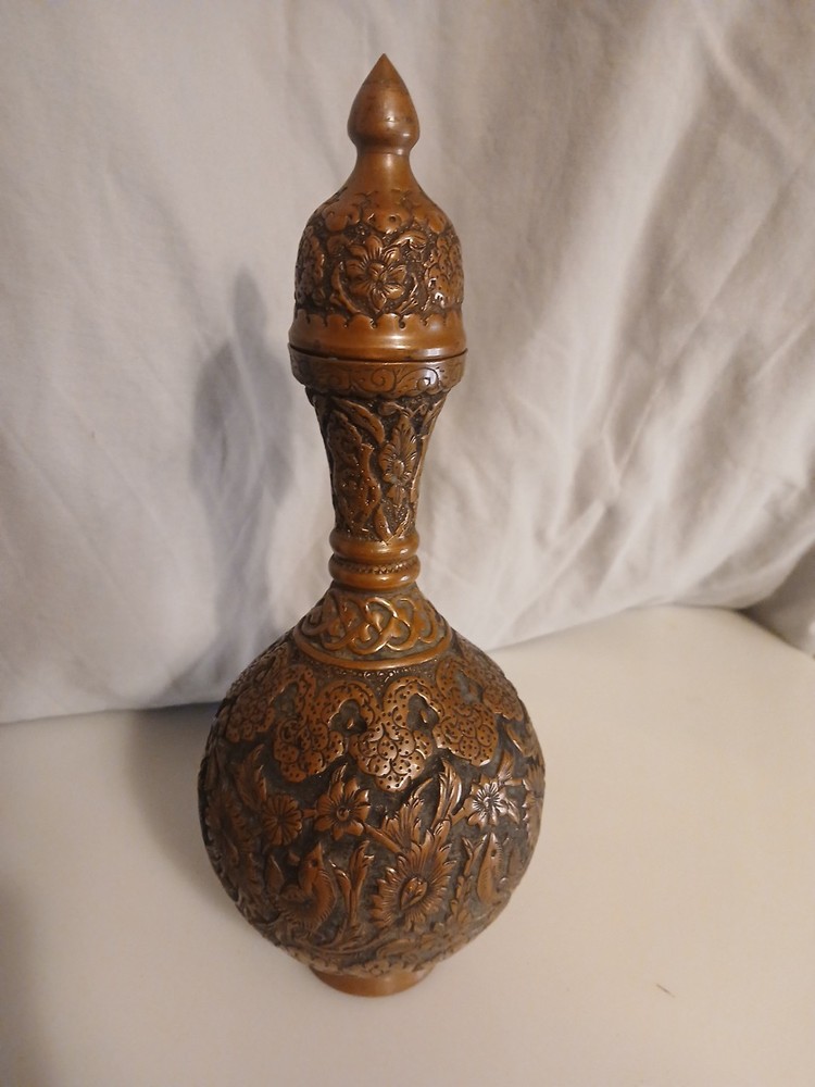 Antique Persian Hammered Copper Middle Eastern Indian Urn
