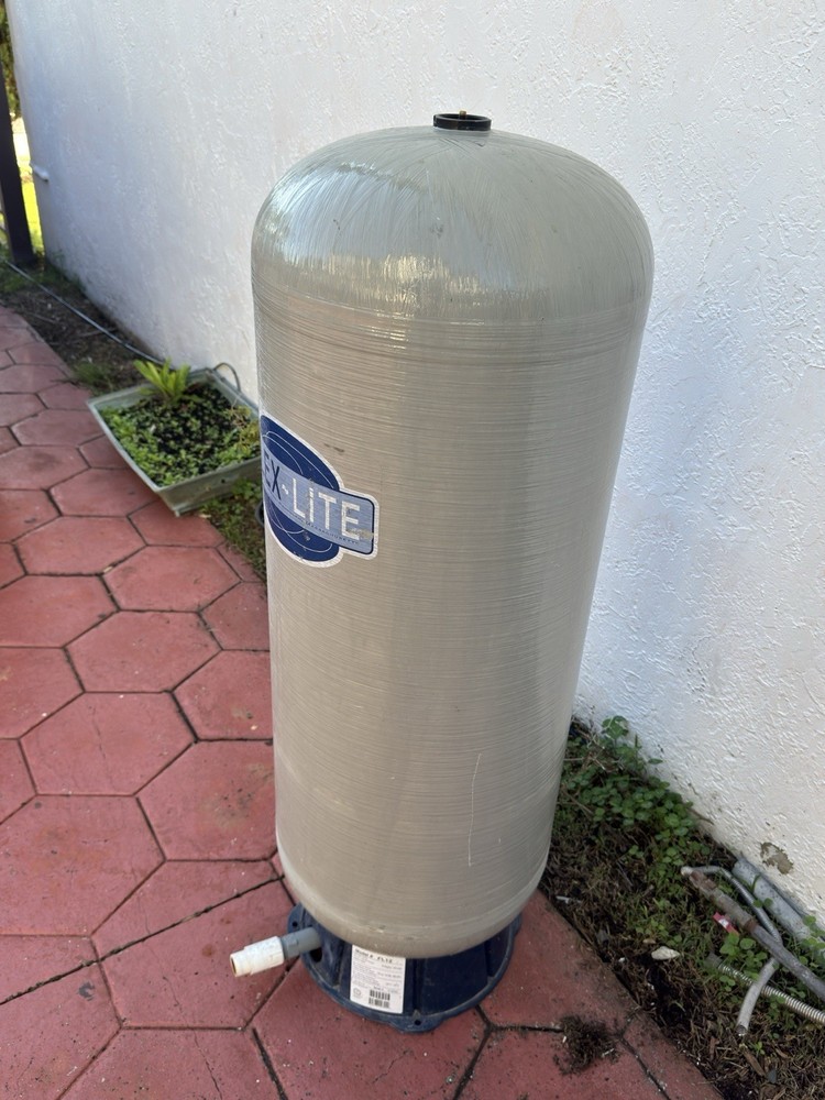 Flex Con FL12 Water Well Pump Pressure Tank