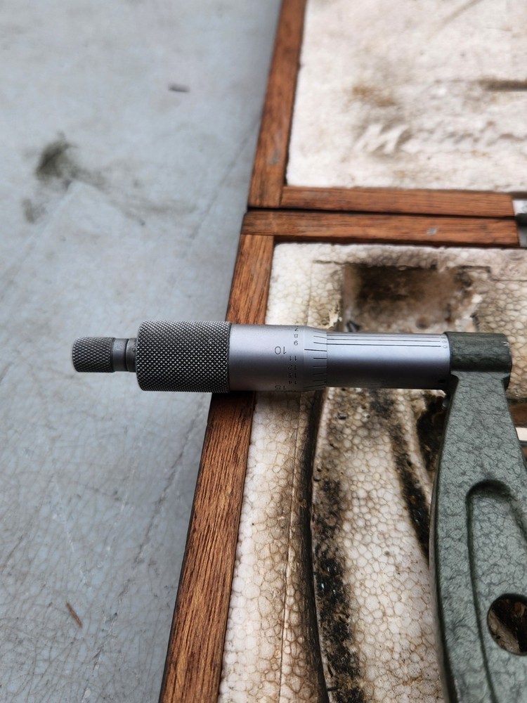 Mitutoyo 10-11" Outside Diameter Micrometer & Case No 103-225A