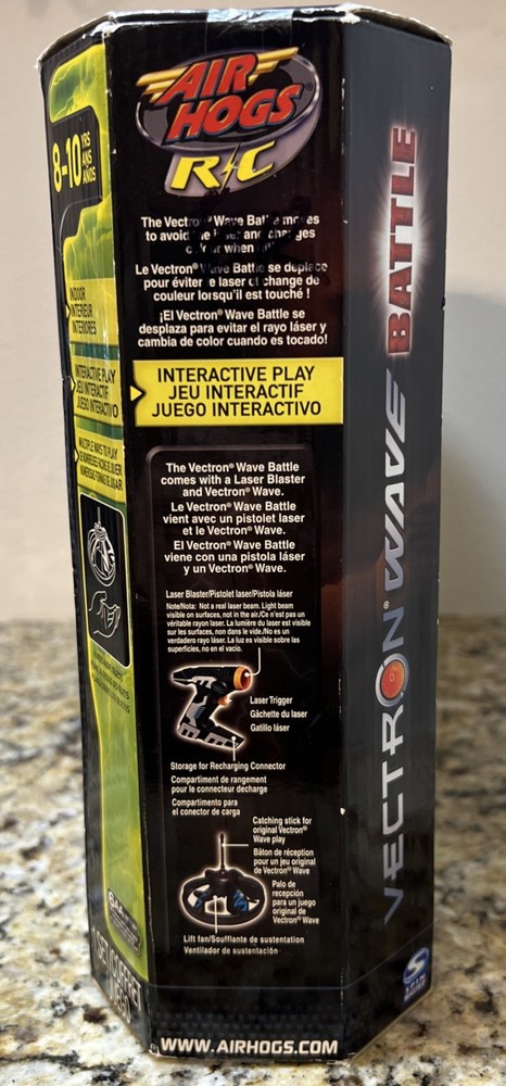 Air Hogs R/C 'VECTRON WAVE BATTLE' Interactive Laser Game by Spin Master (2011)