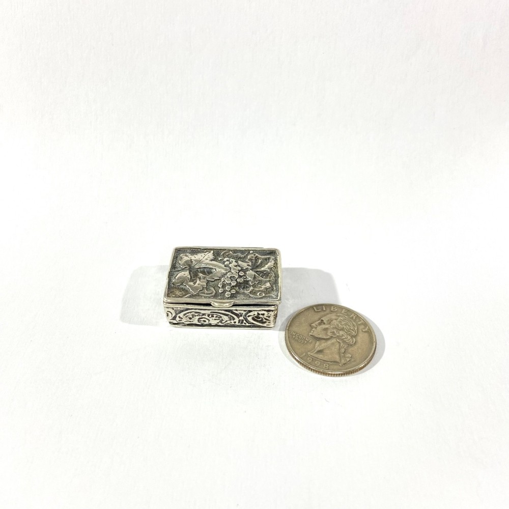 Vintage Solid Silver Pill Box with Bunch of grape , Hallmarked Italian pillbox