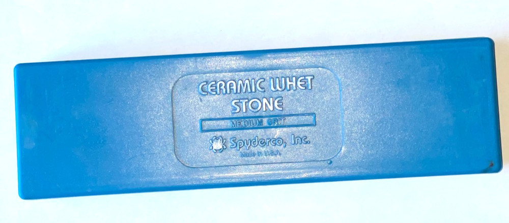 Spyderco Ceramic Bench Stone Medium Grit Whet Knife Sharpener with Case