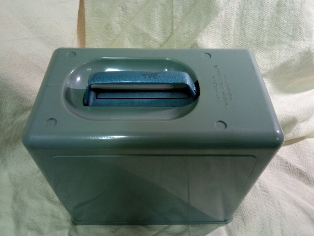 Bauer T10 Projector