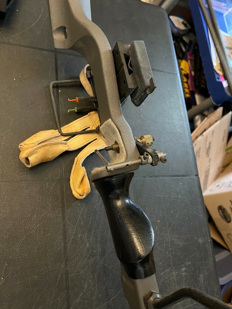 ARCHERY COMPOUND BOW CHEYENNE HUNTER 40.5'