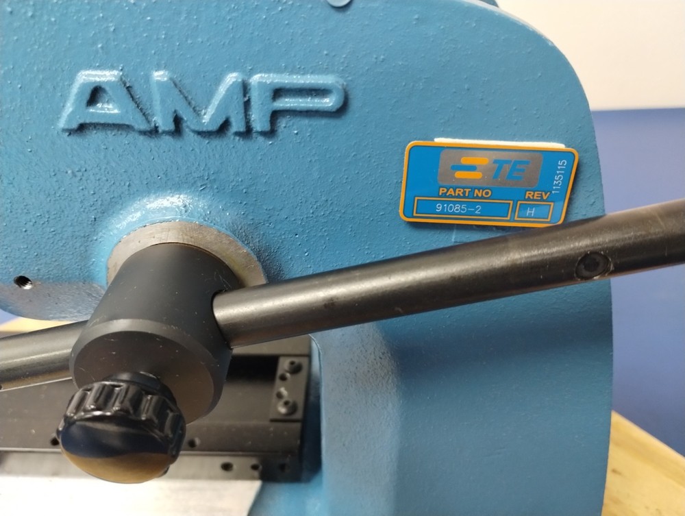 AMP 91085-2 MANUAL Benchtop Assembly Press