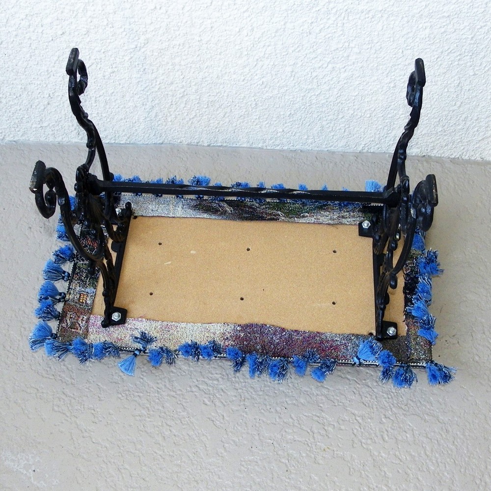 VICTORIAN STYLE CAST IRON PIANO VANITY BENCH STOOL