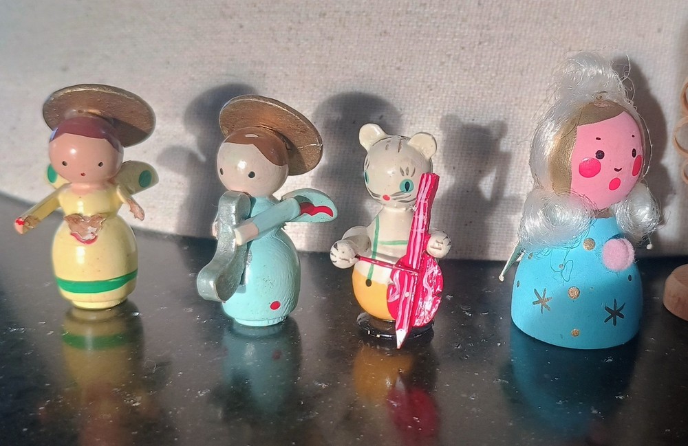 Wooden Christmas Figures. (2" Ht.) - 8. Generic.