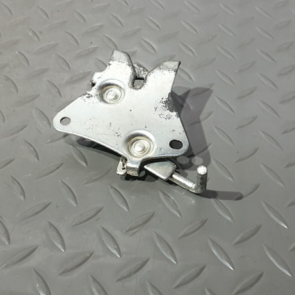 ♻️ Honda CBR 125 2004 - 2011 Seat Catch Latch ♻️