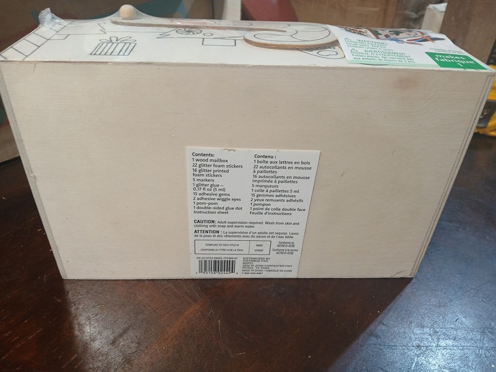 Creatology Christmas Mailbox Craft Kit