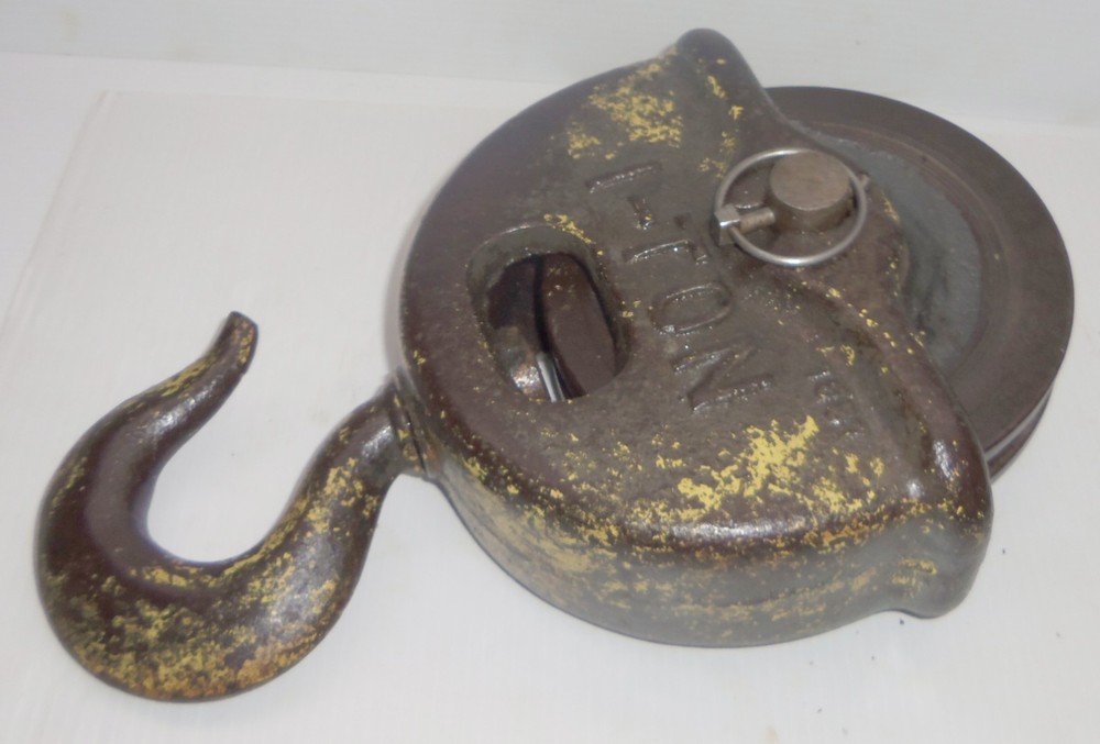 1-Ton Single-Sheave Hook-Mounted Block Pulley