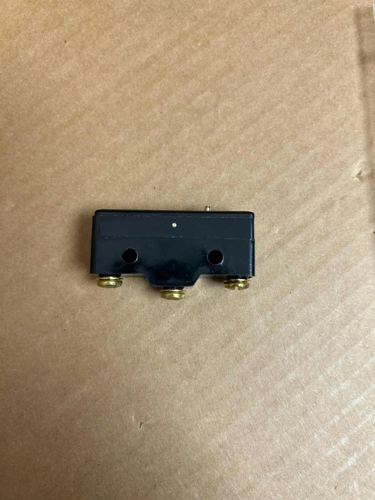 MJ2-1300 MICROSWITCH SMALL PLUNGER MICRO SWITCH