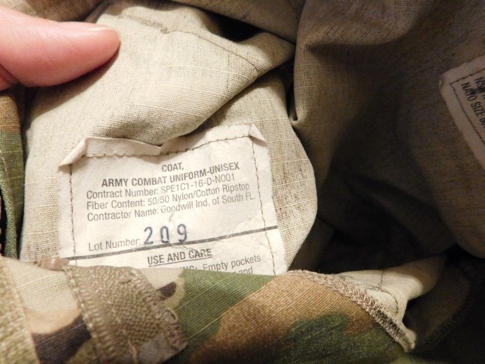 US ARMY OCP COAT SZ MEDIUM - LONG