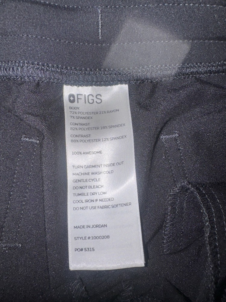 MINT CONDITION SCRUB SET!! Size L Top- W/FIG PANTS Size (M)