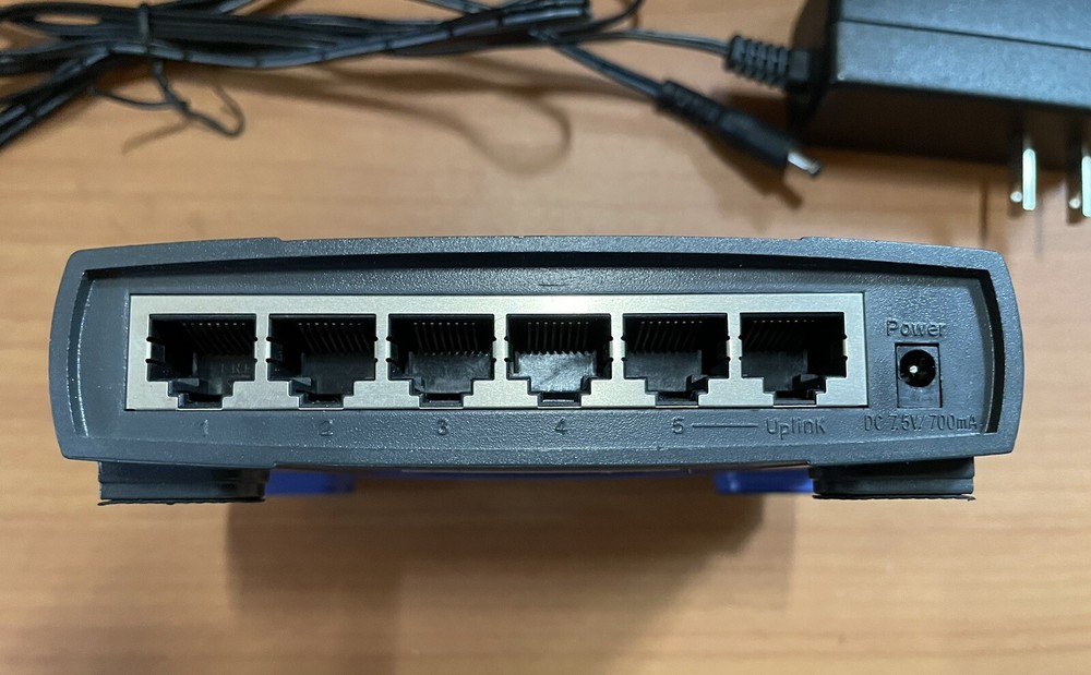 Linksys Cisco 5-Port Workgroup Ethernet Switch EZXS55W 10/100 EtherFast