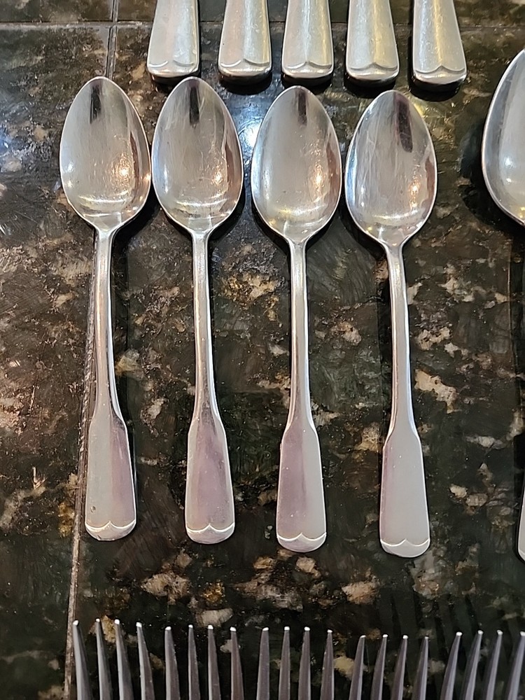 FB ROGERS Oneida Korea Quincy Pattern FLATWARE Set of 29pc.