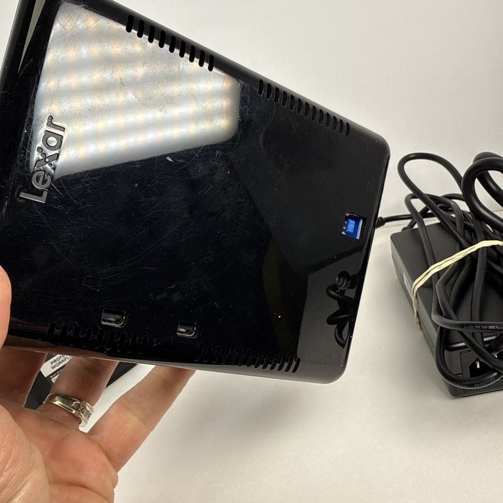 Lexar Professional Workflow HR2 Hub w/ cables