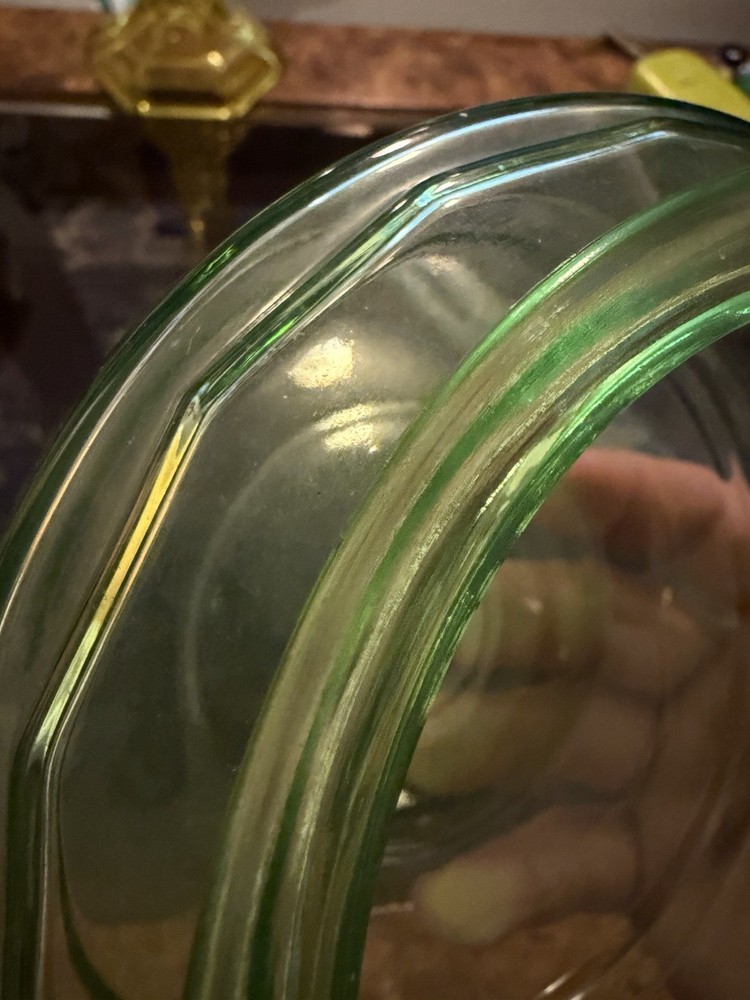Beautiful Uranium Fish/turtle Bowl