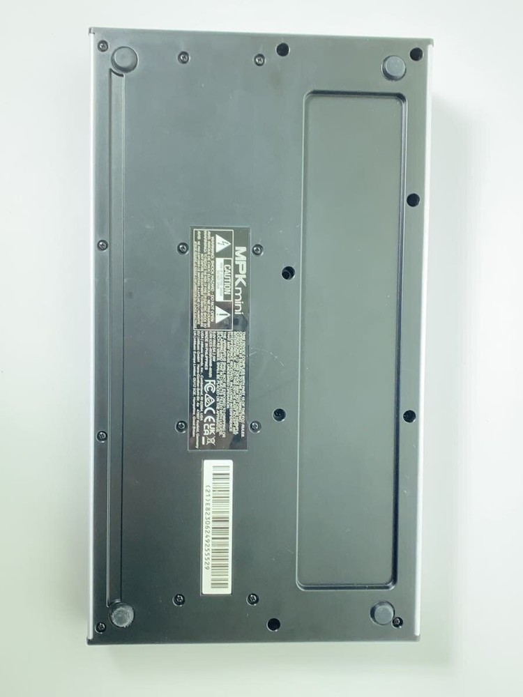 AKAI Synthesizer MPK mini Used