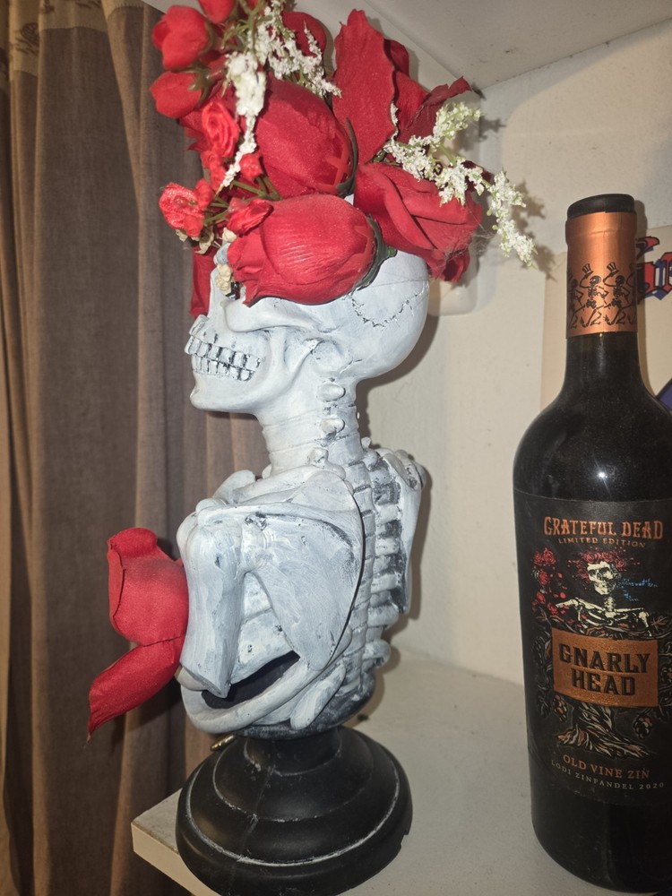 Grateful Dead Bertha Torso + Gnarly Head Wine!