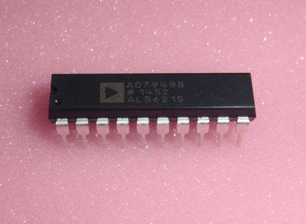 AD7948BNZ +3.3 V/+5 V Multiplying 12-Bit DAC With an 8-Bit Byte Interface AD7948