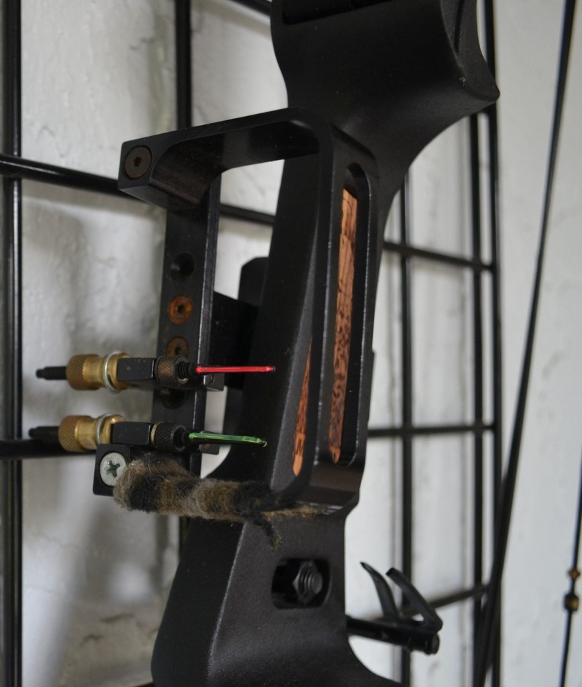Martin youth compound bow 30#, Black great shape