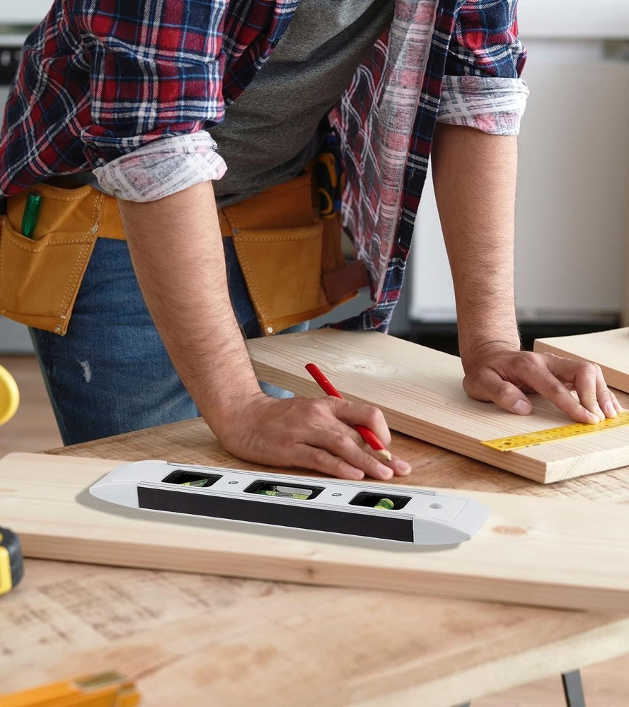 Compact 9-Inch Magnetic Level with Strong Grip - Ideal for Home & Builder Use
