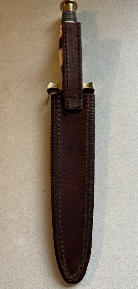 Unmarked Dagger With Leather Sheath