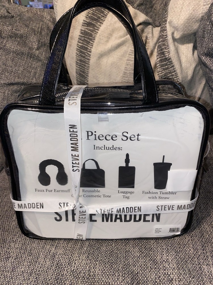 NWT Steve Madden Womens Black Gift Set