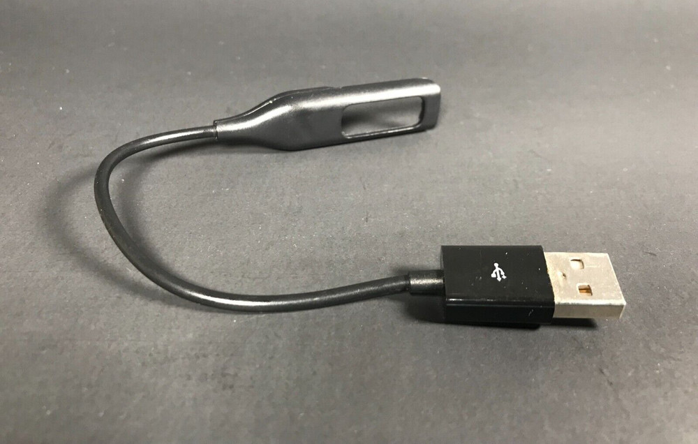 Fitbit Flex FB401 Wireless Activity Color Bands Size Small and USB Dongle