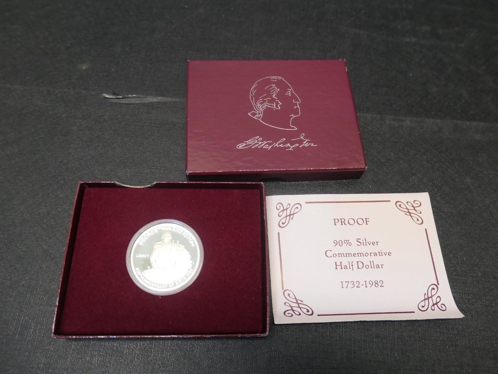 90%  Silver Commemorative Half Dollar 1732-1982 W/ Box And COA !!!