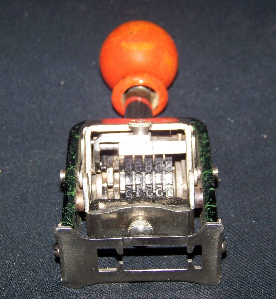 Vintage American 5 Action Numbering Machine & Box Model 110