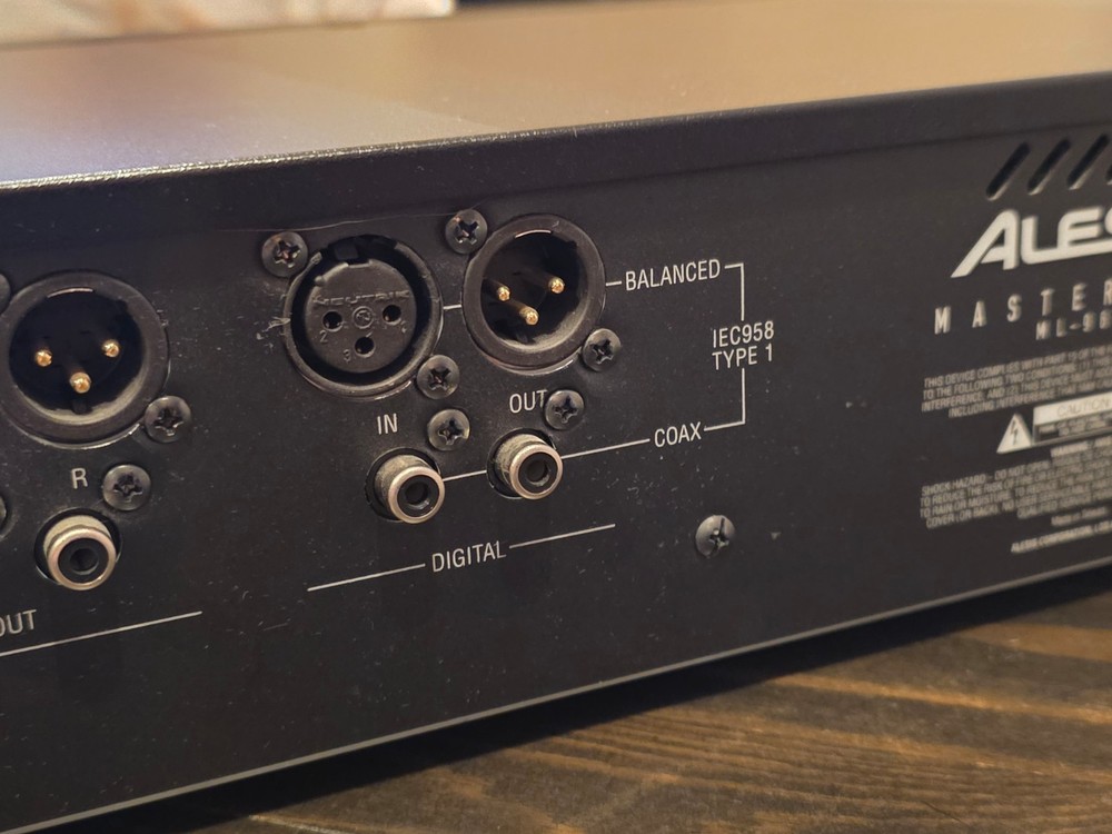 Alesis Masterlink ML-9600 Hard Disk Mastering Recorder with Remote - Open Box