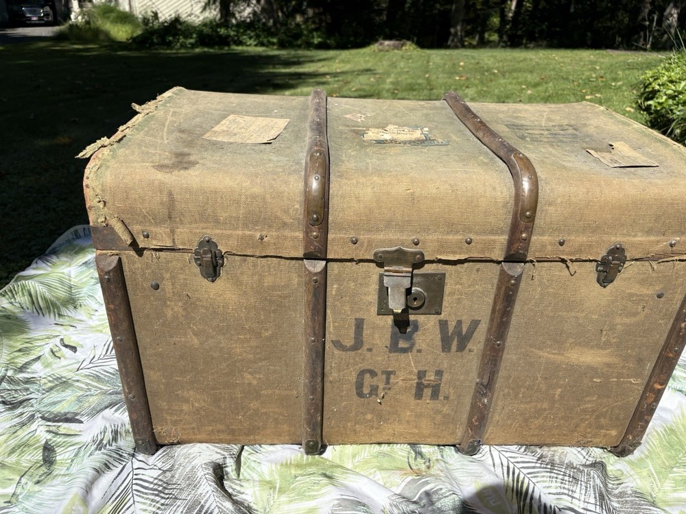 Vintage Steamer trunk 1920s