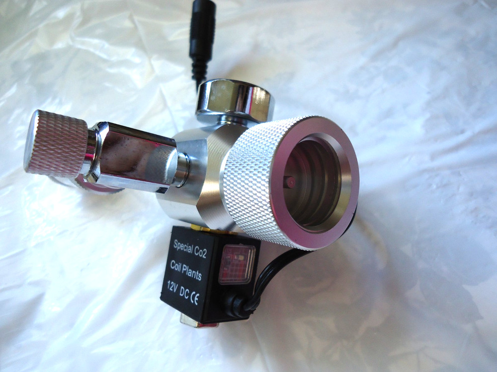 AQUARIUM CO2 REGULATOR