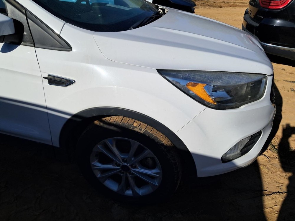 Fuse Box Engine Fits 17 ESCAPE 4813408