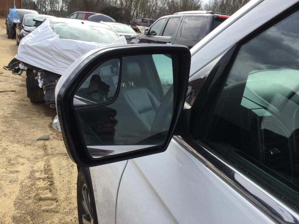 Fuse Box Engine Fits 18-21 NAVIGATOR 4974387