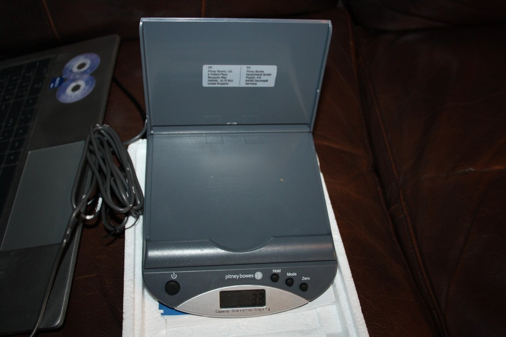 Pitney Bowes 397-B 10 lb Capacity Integrated USB Shipping Scale Postage