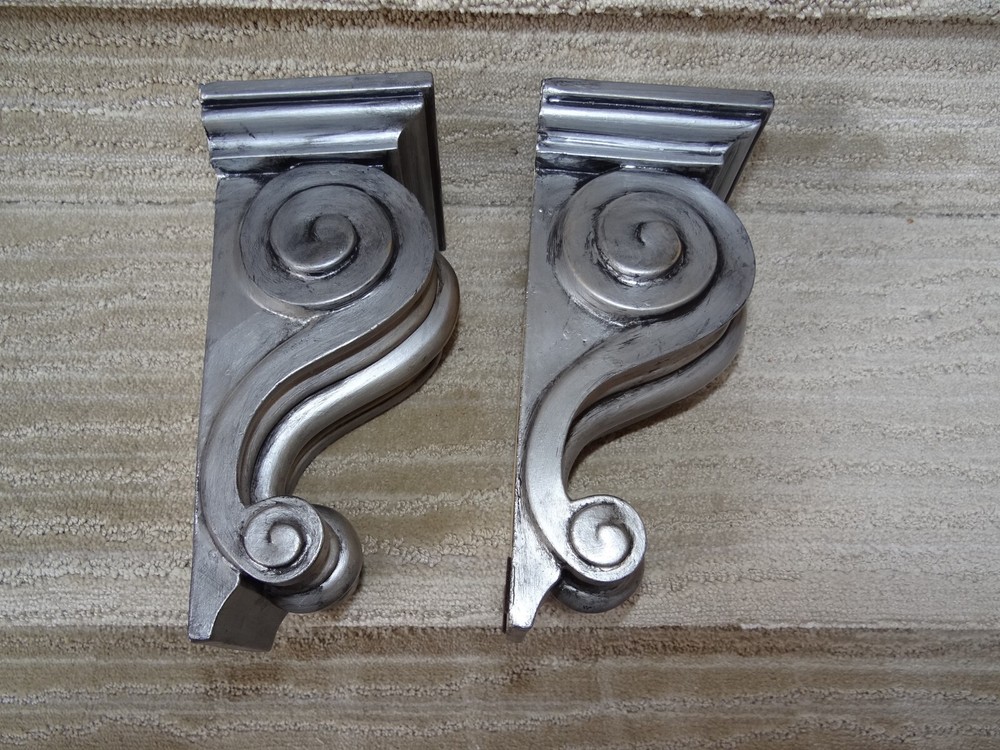 Pair of Vintage Corbels / Shelf Brackets - Scroll Design