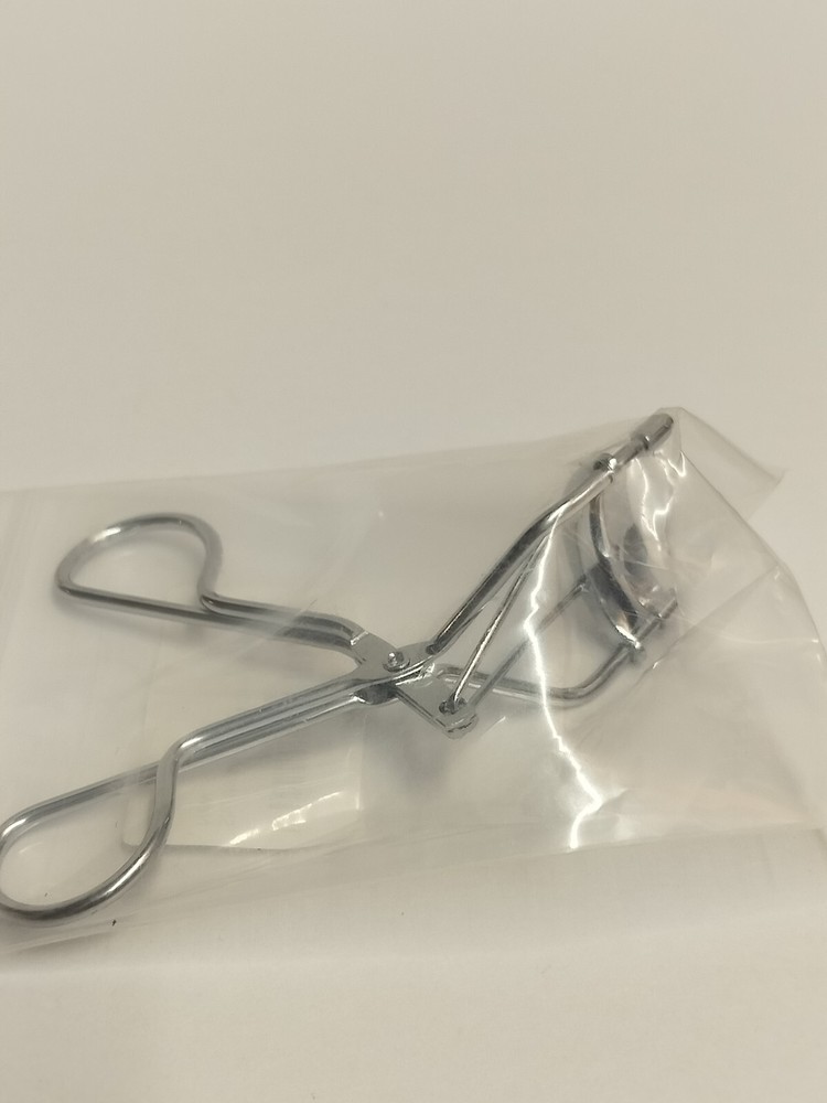 Eyelash Curler Regular Size Color Silver New